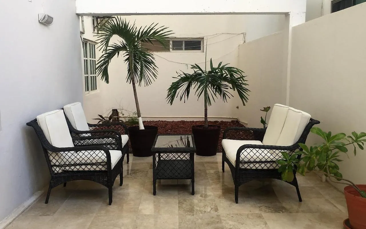 Quinta Las Perlas Condohotel Playa del Carmen 3*,